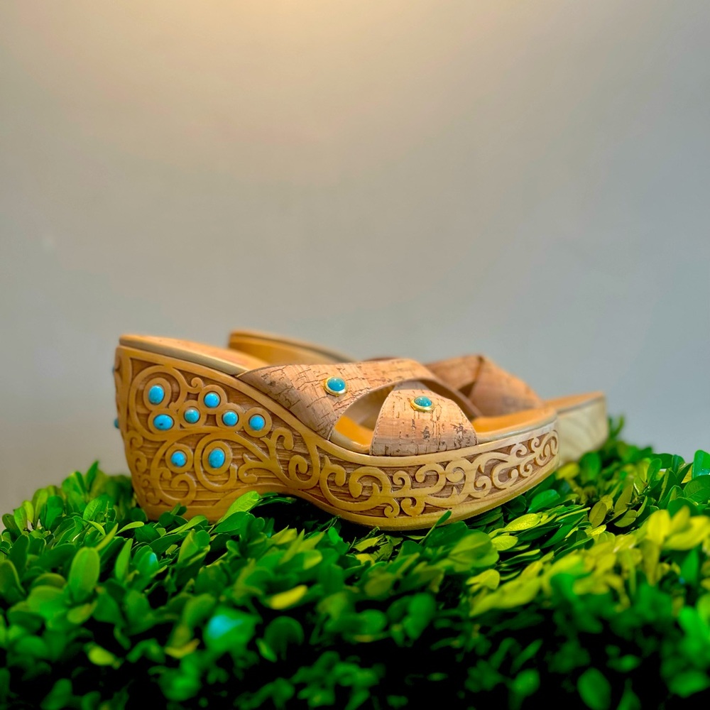 Stuart Weitzman tan, turquoise clog